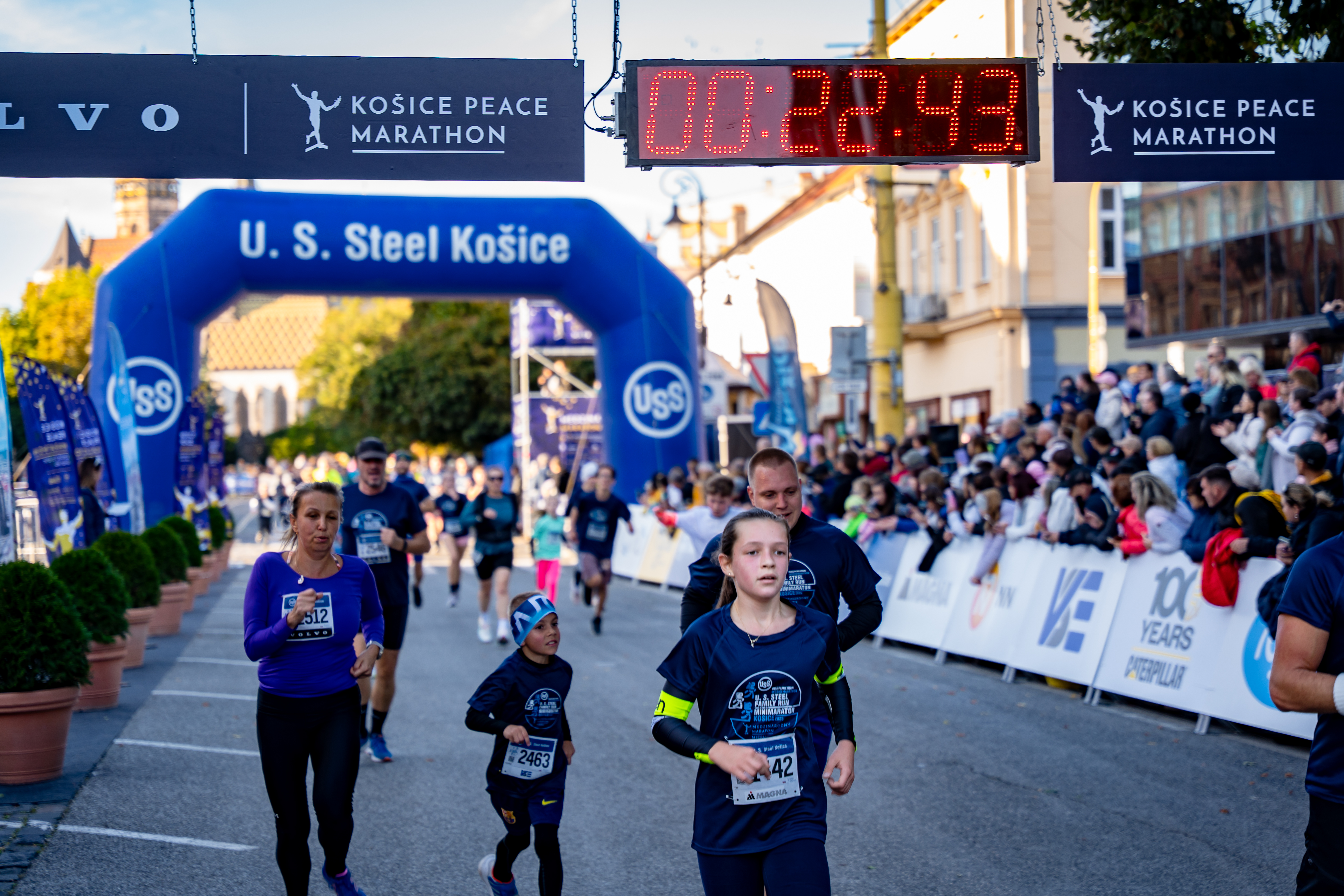 Start U. S. Steel Family Run  Minimaraton -72